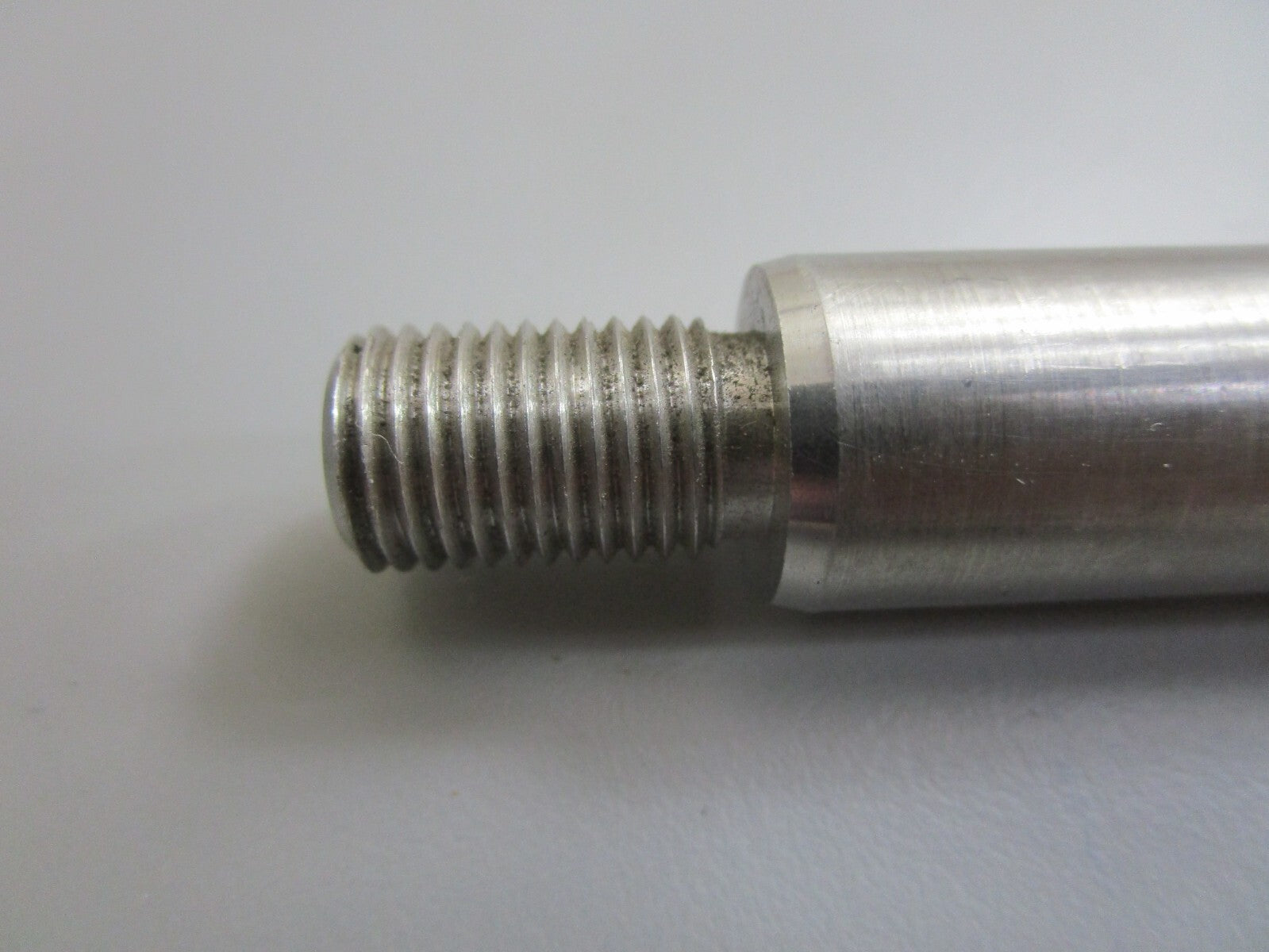 *NEW OEM* 0820 OMC Johnson Evinrude Pivot Pin 911819 0911819