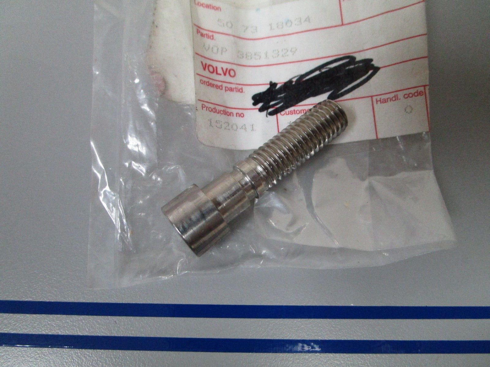 NEW OEM 3851329 Volvo Penta Drain Screw 0720