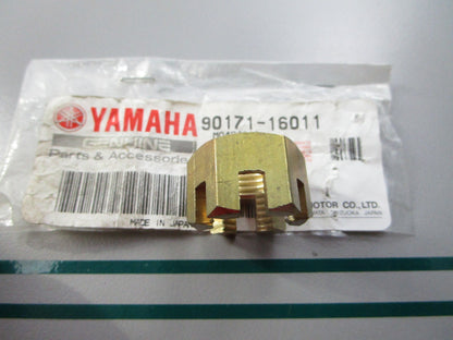 NEW OEM 90171-16011-00 Yamaha Propeller Castle Nut 0810