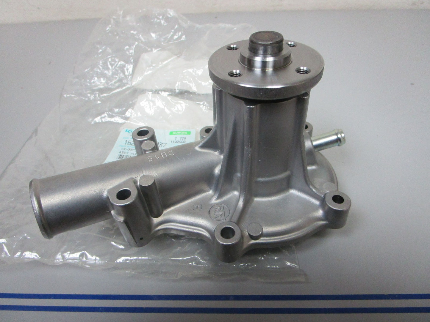 *NEW OEM* 0720 Kubota Water Pump Assembly 16251-73037