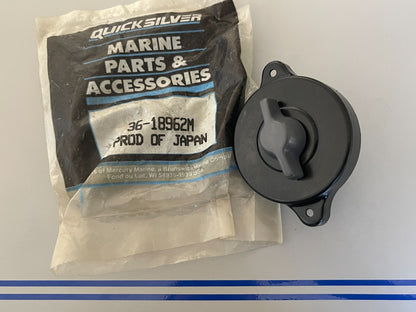 *NEW OEM* 0810 Mercury Quicksilver Fuel Cap 18962M