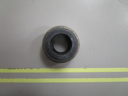 *NEW OEM* 0810 OMC Johnson Evinrude Seal 327031 0327031