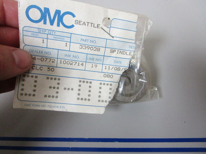 *NEW OEM* 0720 OMC Johnson Evinrude Spindle 339038 0339038