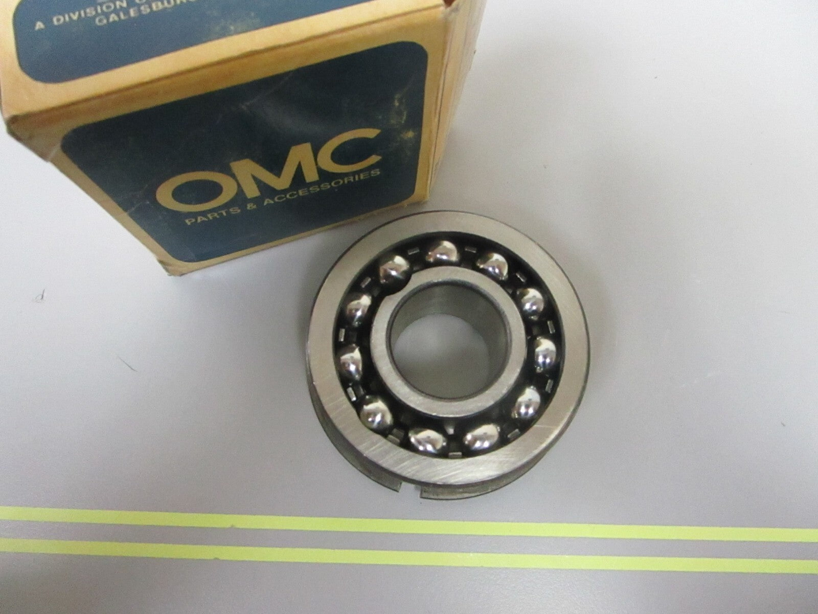 *NEW OEM* 0810 OMC Johnson Evinrude Bearing 377134 0377134