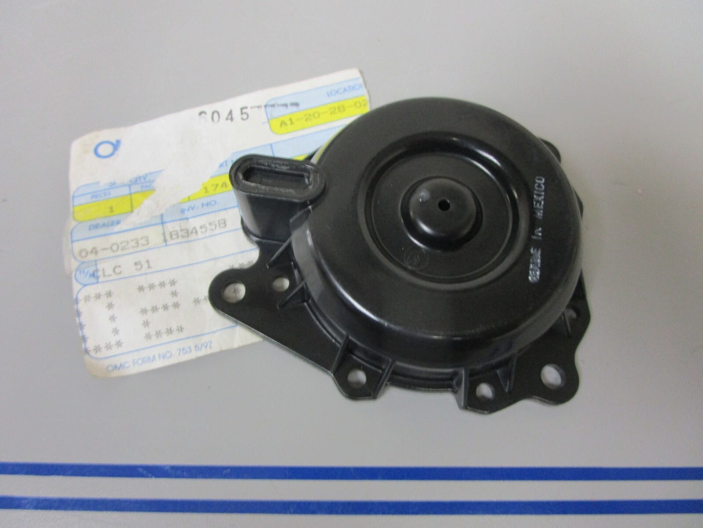 *NEW OEM* 0810 OMC Johnson Evinrude Housing & Plug Assembly 174127 0174127