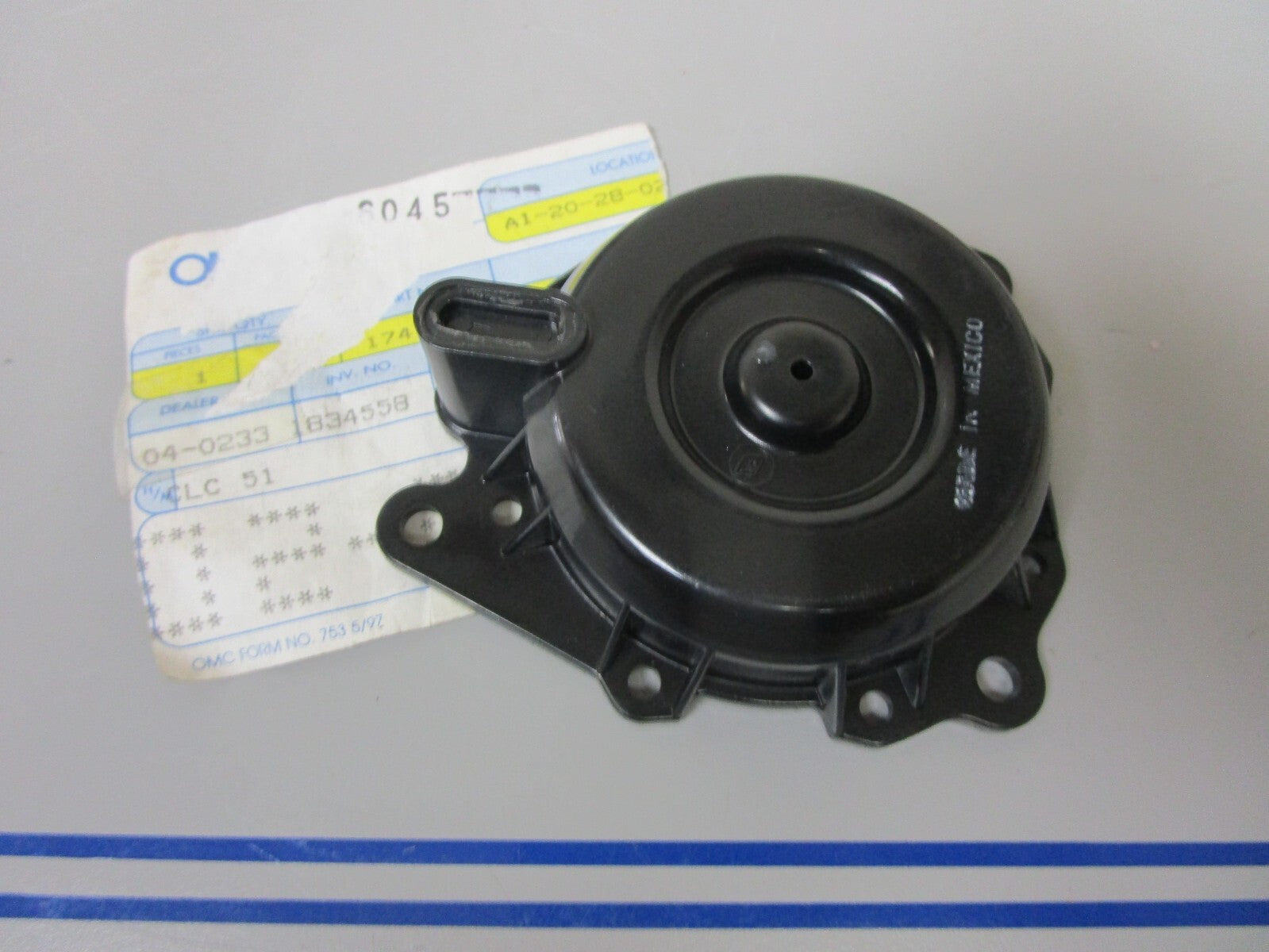 *NEW OEM* 0810 OMC Johnson Evinrude Housing & Plug Assembly 174127 0174127