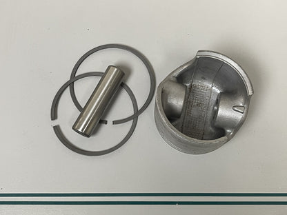 NEW OEM 5006694 Johnson Evinrude Piston & Ring Kit 0670