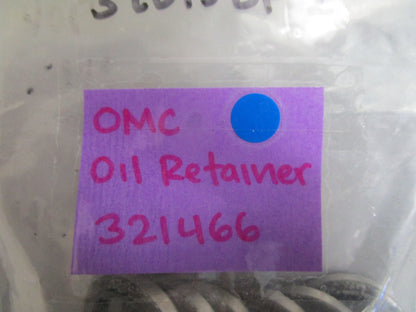 *NEW OEM* (LOT OF 2) 0770 OMC Johnson Evinrude Oil Retainer 321466 0321466