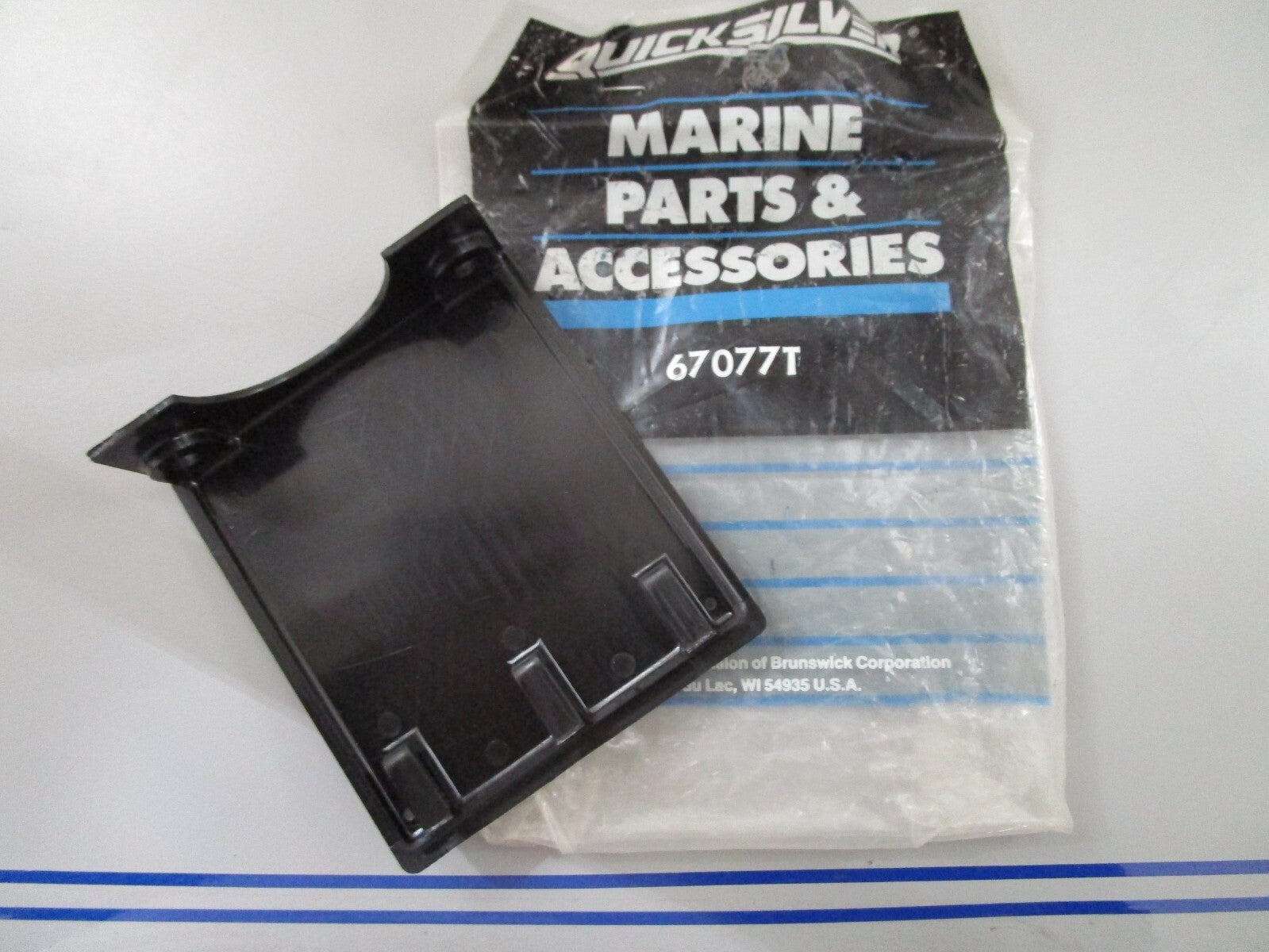 *NEW OEM* 0780 Mercury Quicksilver Cover 67077T