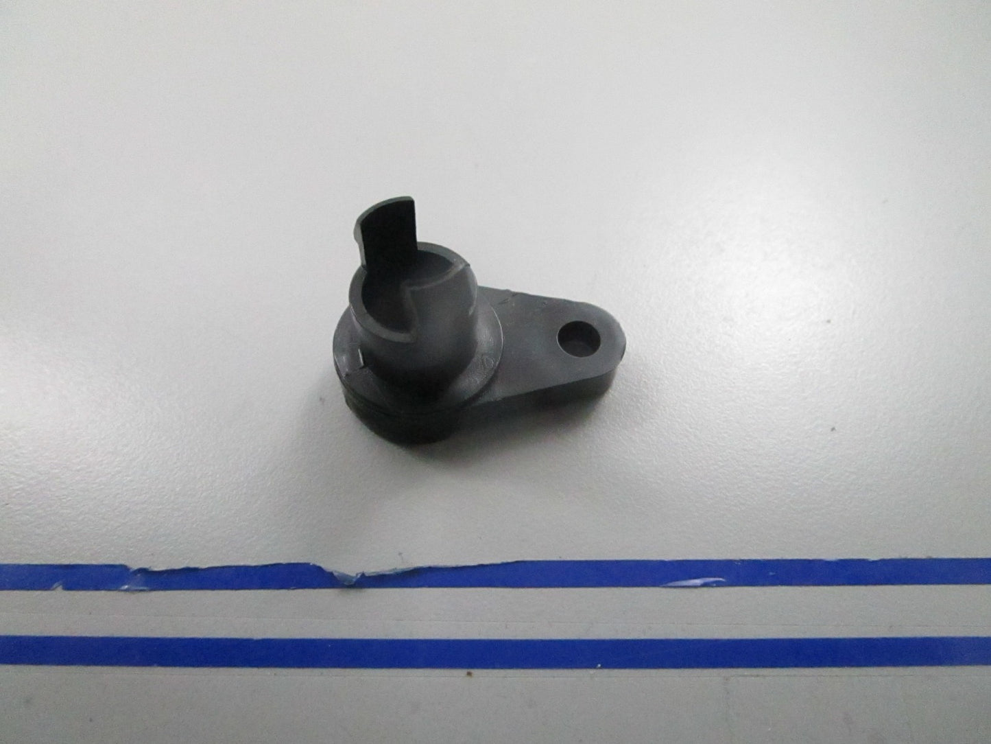 *NEW OEM* 0810 OMC Johnson Evinrude Keeper 331765 0331765