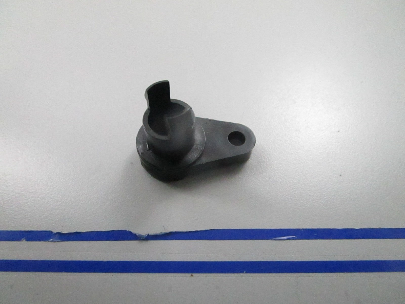 *NEW OEM* 0810 OMC Johnson Evinrude Keeper 331765 0331765