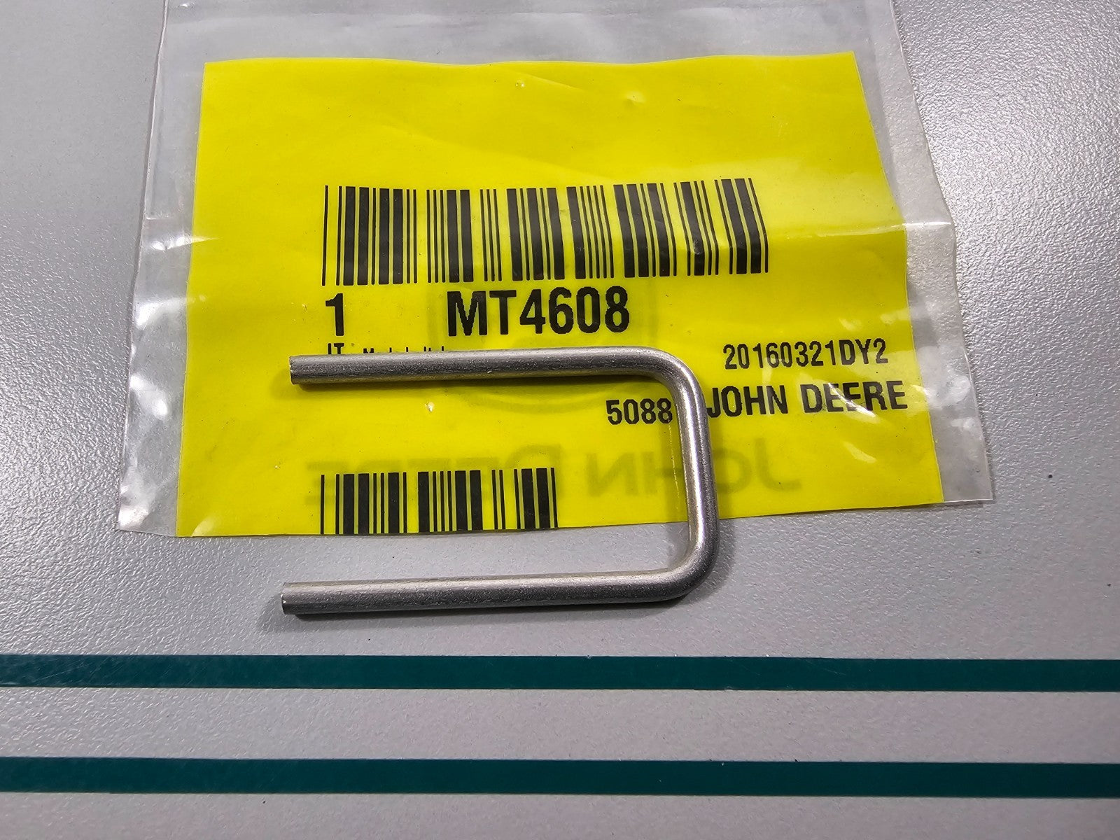NEW OEM MT4608 John Deere Clip 0810
