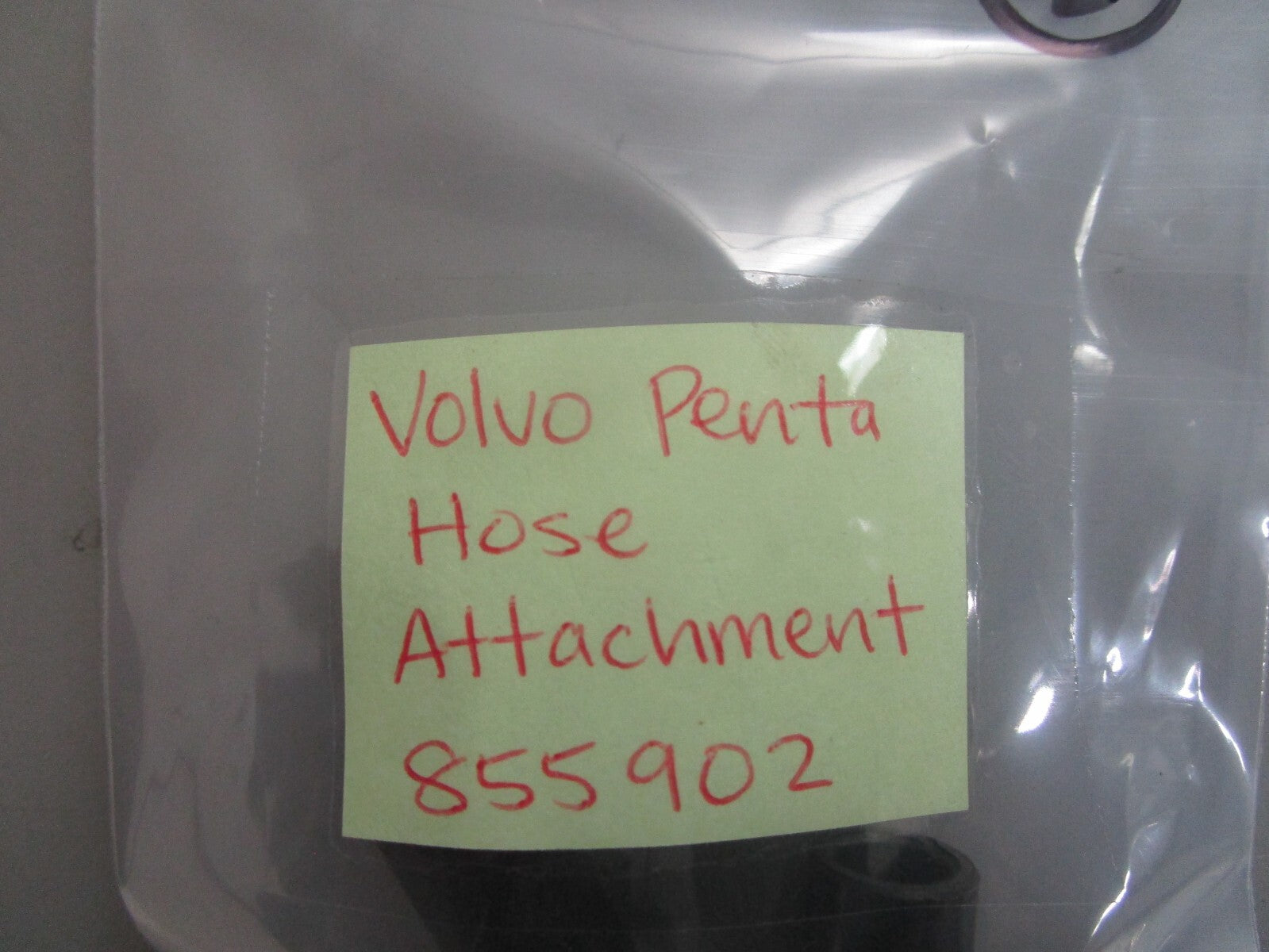 *NEW OEM* 0810 Volvo Penta Hose Attachment 855902
