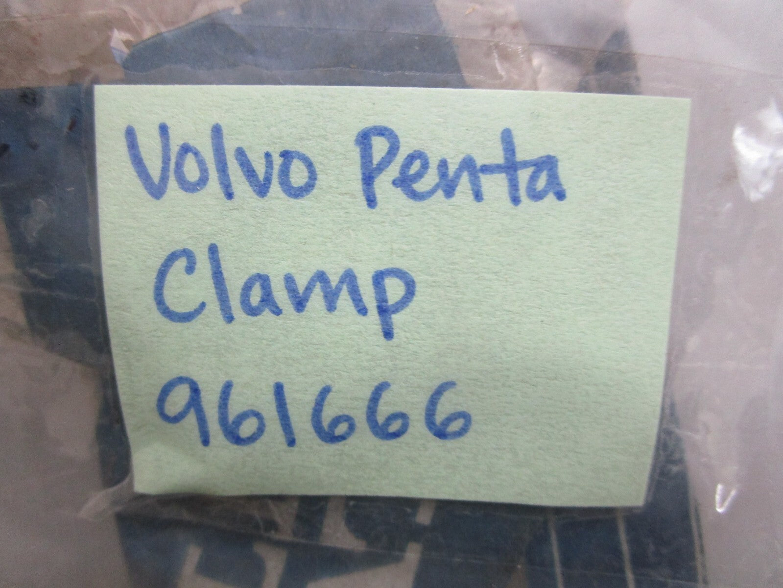 *NEW OEM* 0810 Volvo Penta Clamp 961666