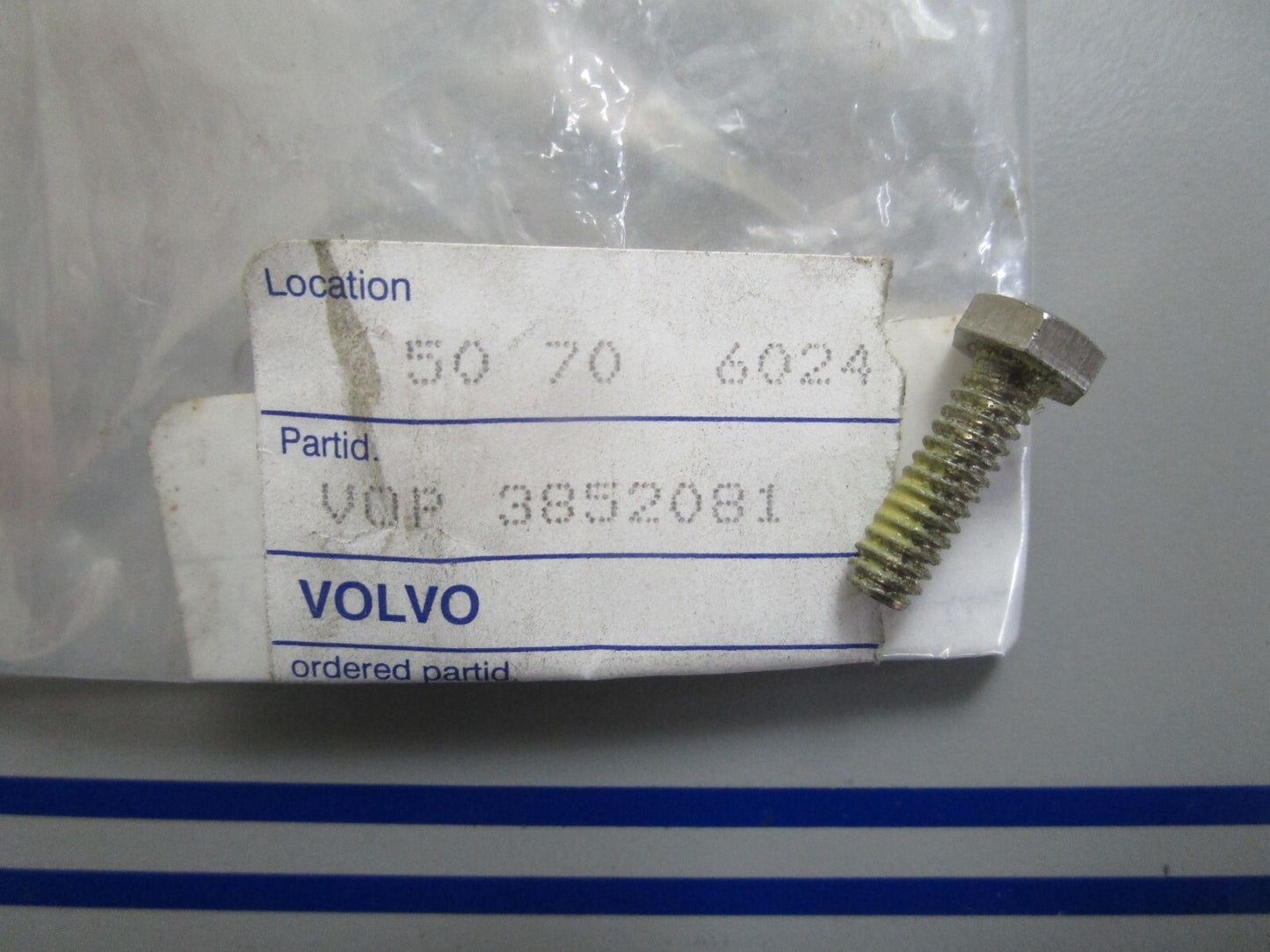 *NEW OEM* 0770 Volvo Penta Screw 3852081