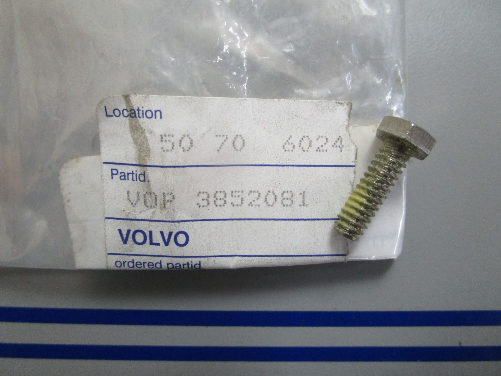 *NEW OEM* 0770 Volvo Penta Screw 3852081