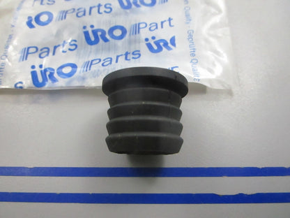 NEW 16131183912 URO Grommet 0810