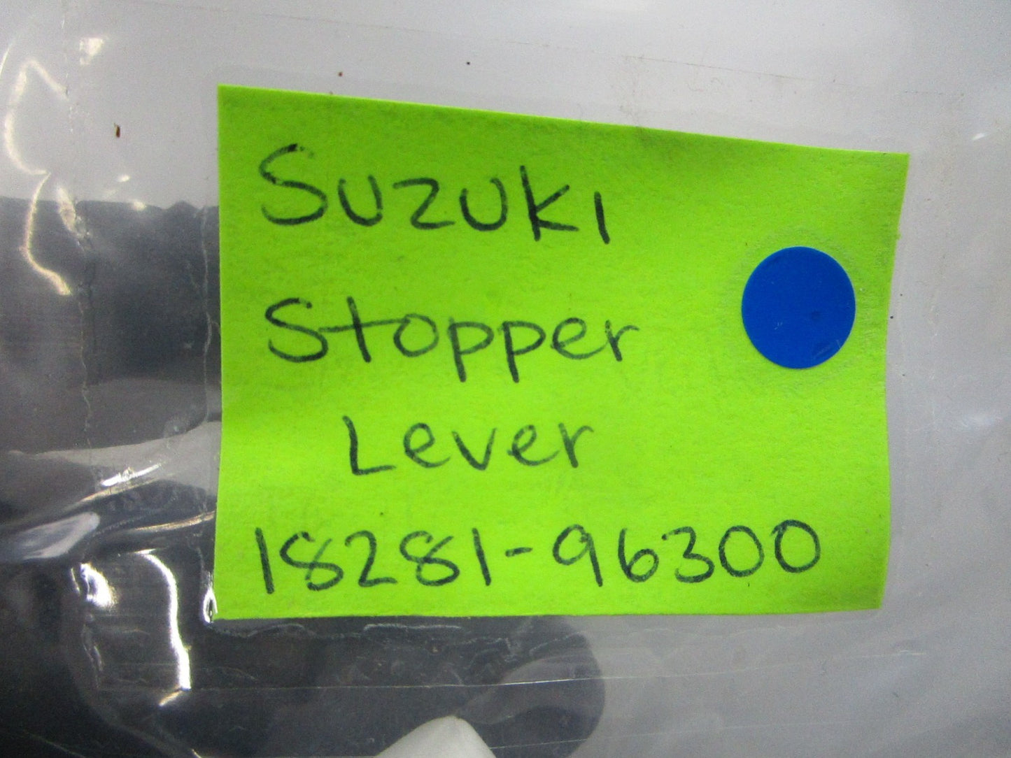 NEW OEM 18281-96300 Suzuki Stopper Lever 0810
