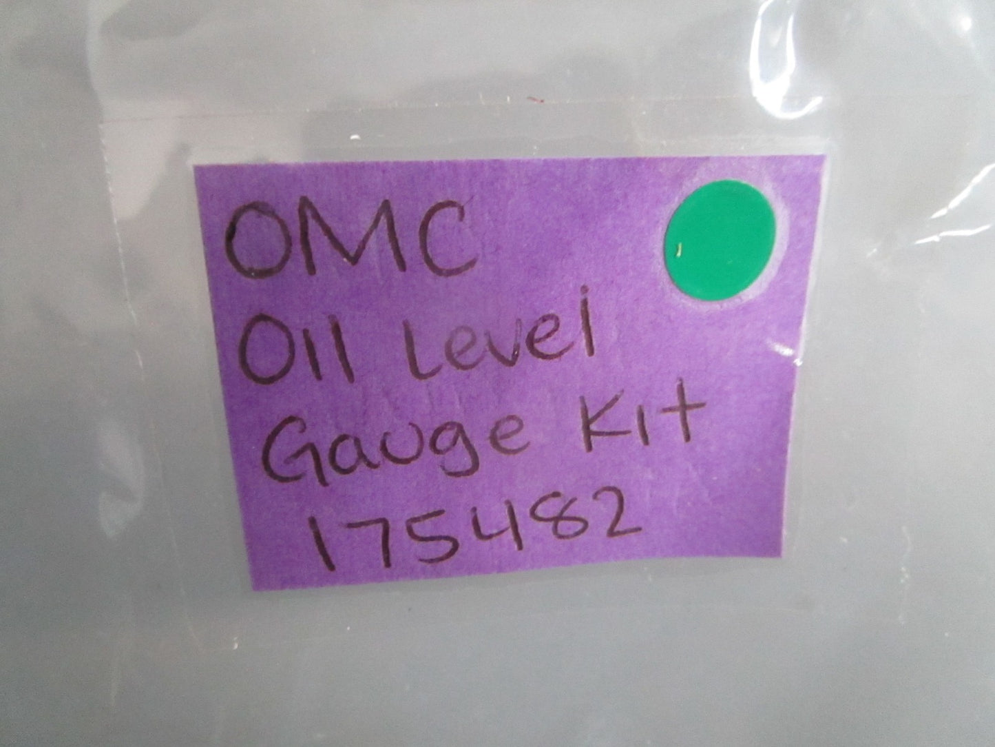 NEW OEM 175482 0175482 OMC Johnson Evinrude Oil Level Gauge Kit 0820