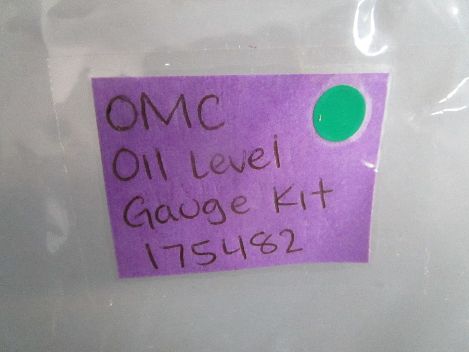 NEW OEM 175482 0175482 OMC Johnson Evinrude Oil Level Gauge Kit 0820