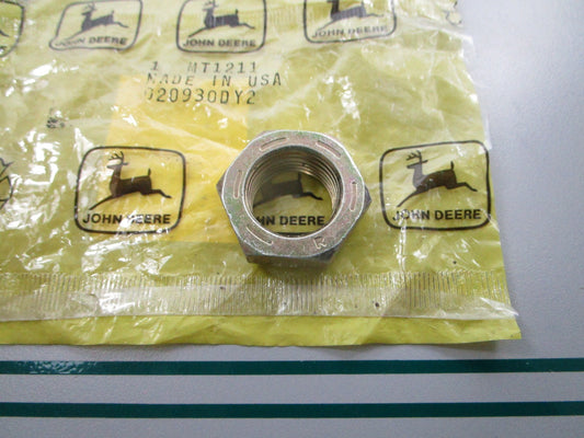 NEW OEM MT1211 John Deere Nut 0810