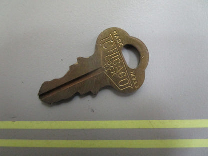 *NEW OEM* 0810 OMC Johnson Evinrude Ignition Key KF103 501618 0501618