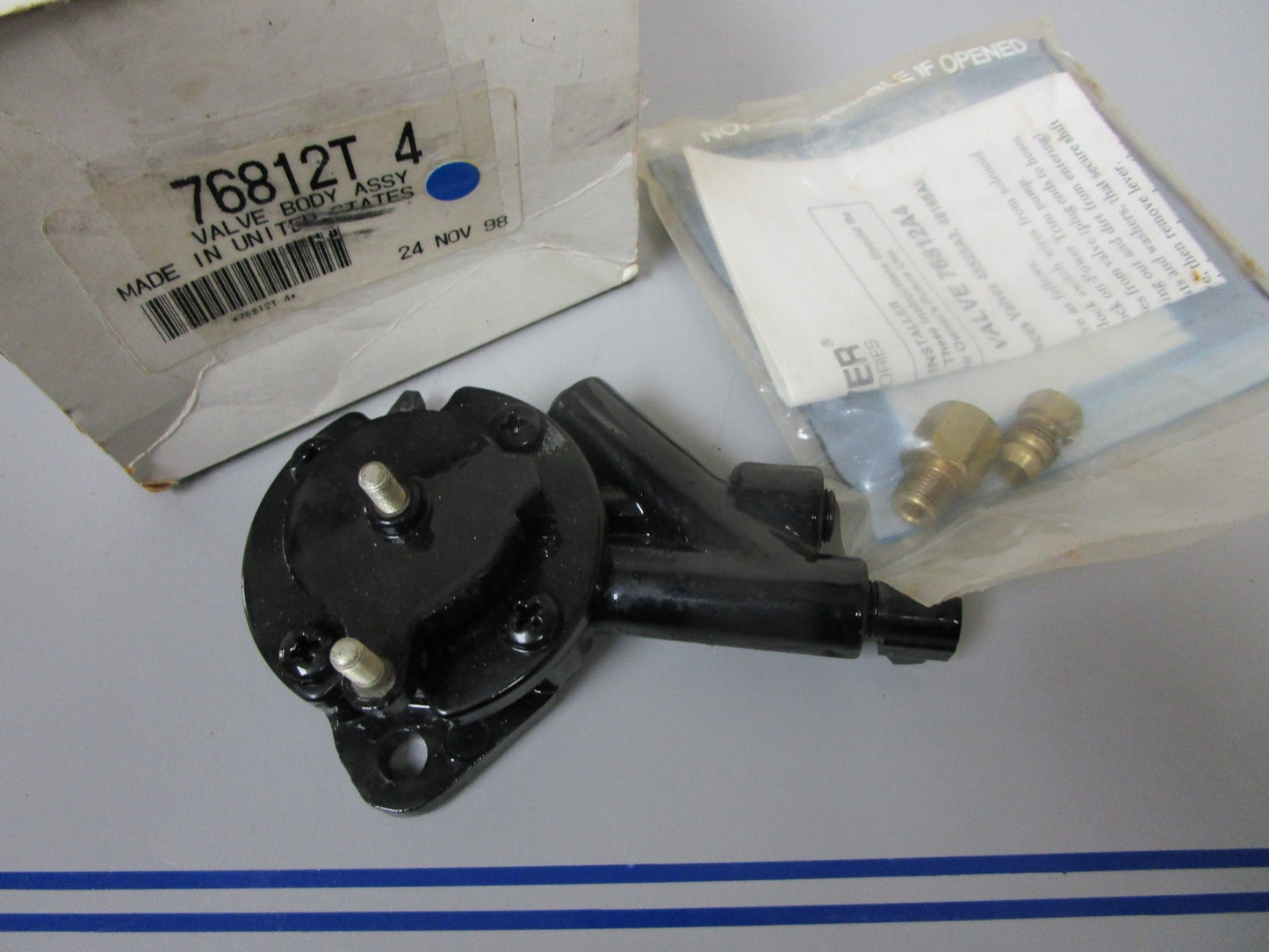 *NEW OEM* 0720 Mercury Mercruiser Reverse Lock Valve Body Assembly 76812T4