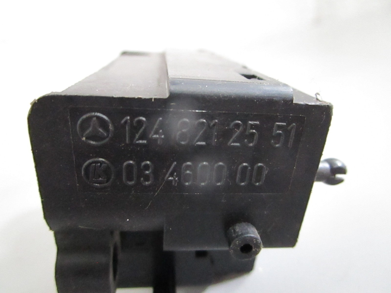 NEW OEM 1248212551 Mercedes-Benz Seat Adjustment Switch 0820