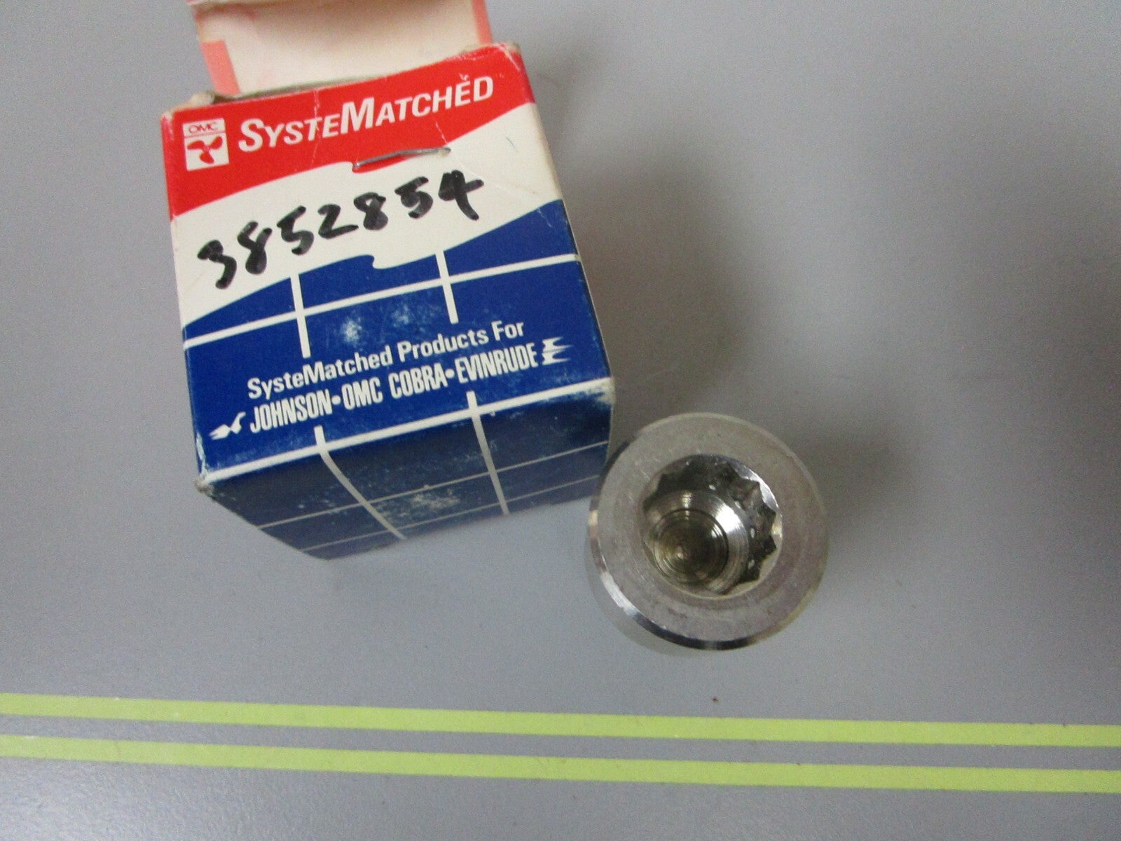 *NEW OEM* 0720 OMC Johnson Evinrude Shoulder Screw 3852854 913821 0913821