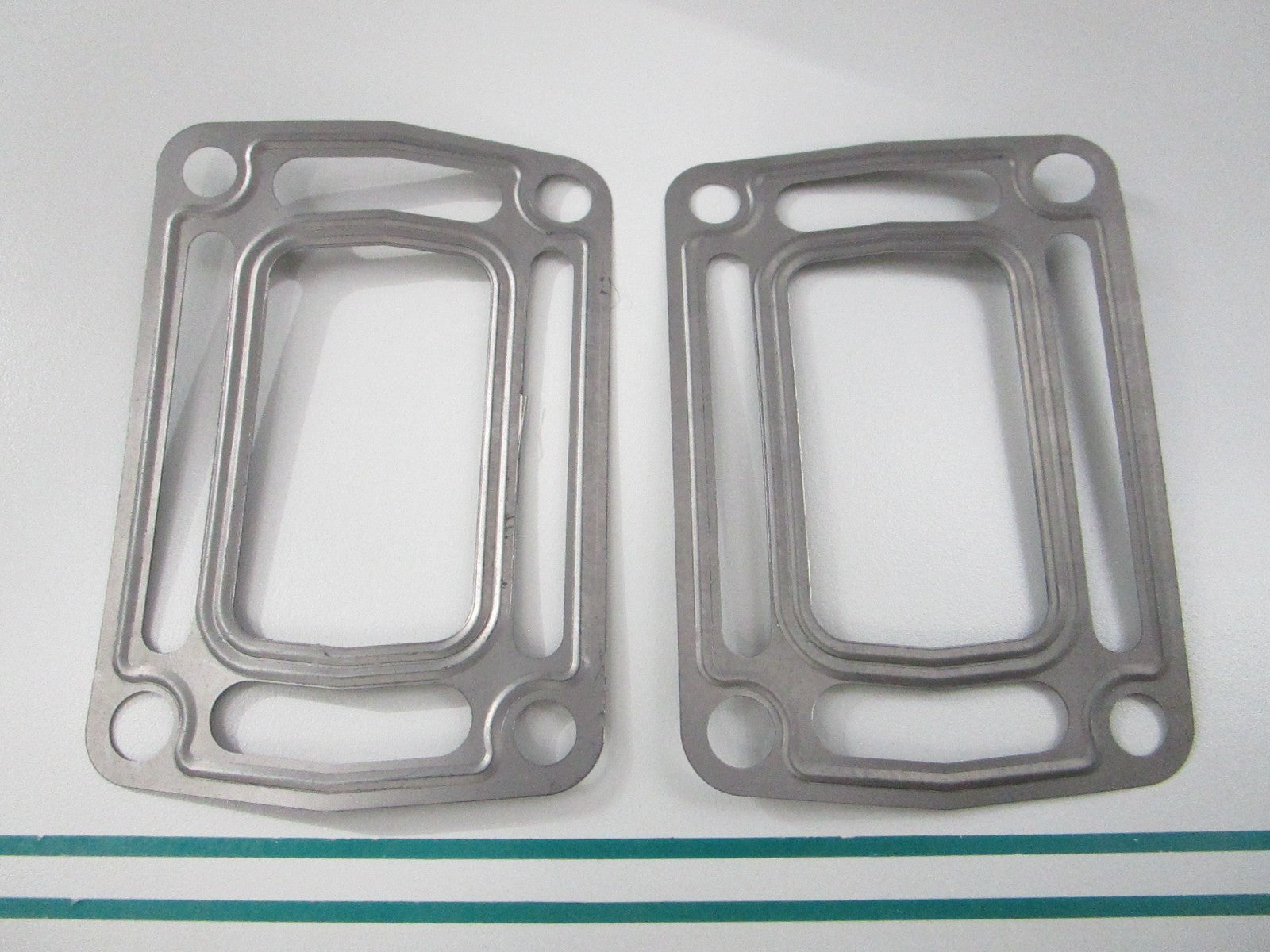 NEW OEM 3863191 Volvo Penta Gasket Kit 0810