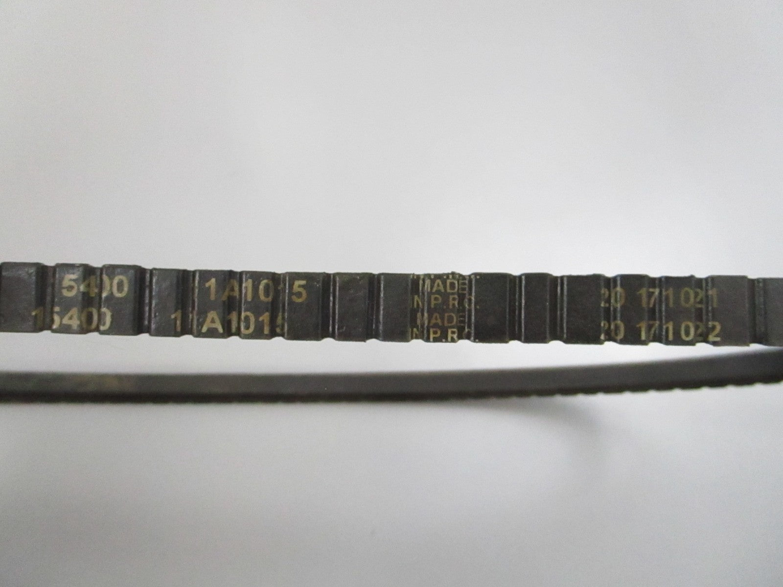 NEW 15400 Dayco Serpentine Belt 0810