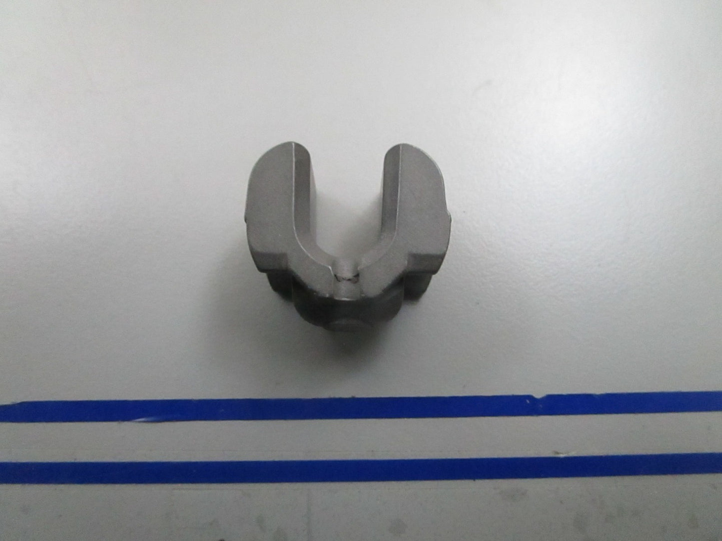 *NEW OEM* 0810 OMC Johnson Evinrude Shift Cradle 322900 0322900