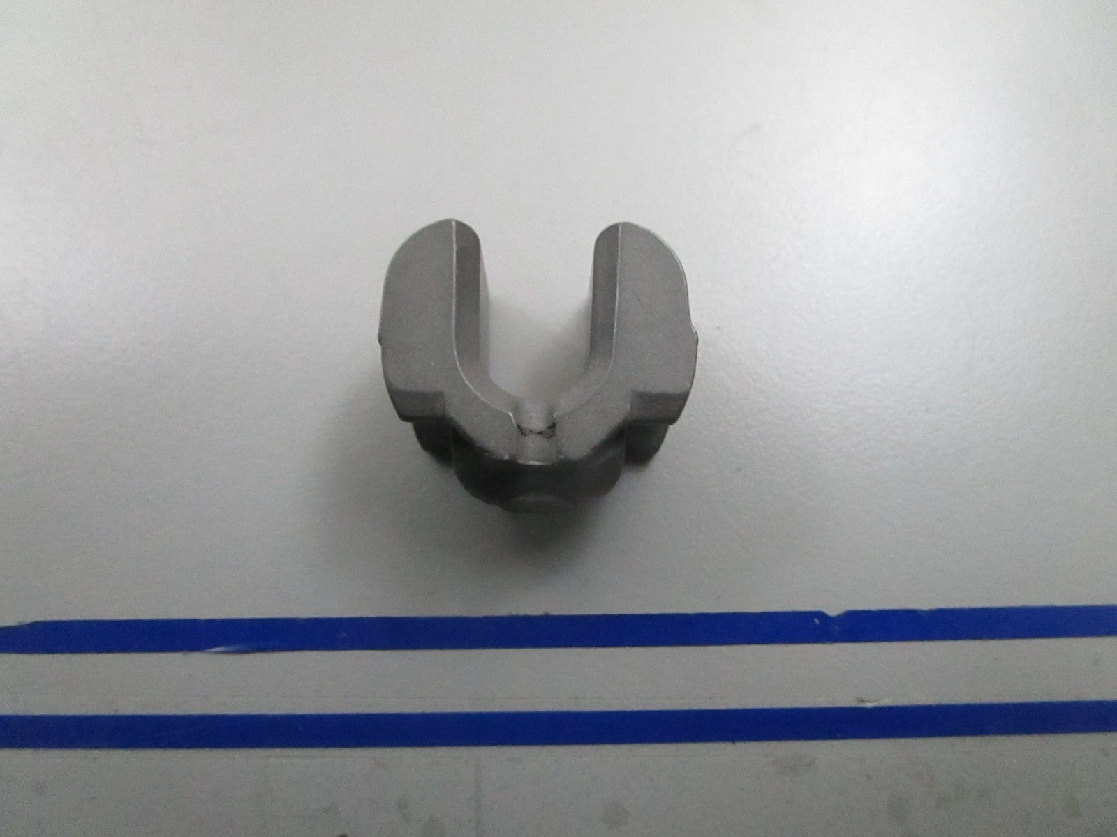 *NEW OEM* 0810 OMC Johnson Evinrude Shift Cradle 322900 0322900