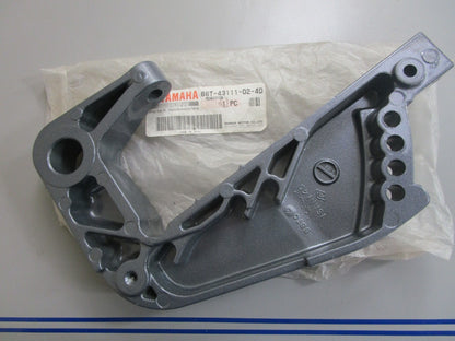 *NEW OEM* 0820 Yamaha Clamp Bracket 68T-43111-02-4D