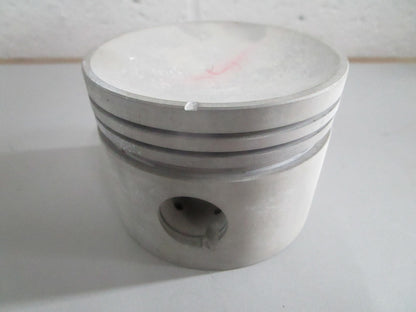 NEW OEM 875507 Volvo Penta Piston Kit 0820