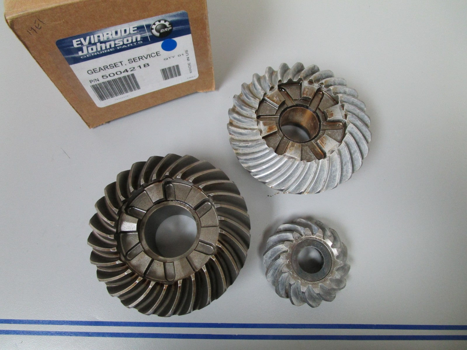 *NEW OEM* 0720 OMC Johnson Evinrude Gear & Pinion Set 5004218