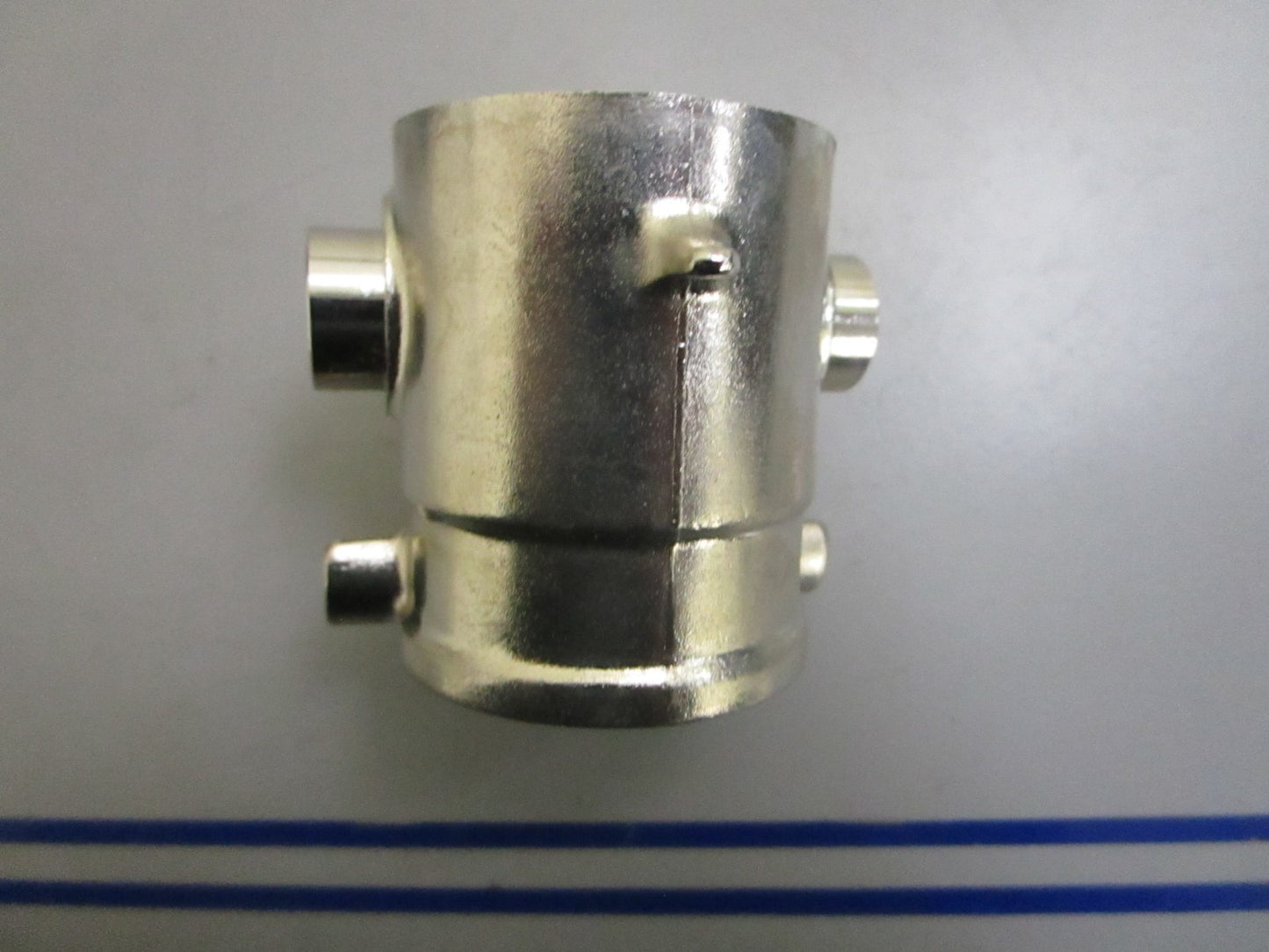*NEW OEM* 0820 Volvo Penta Bearing Sleeve 814389