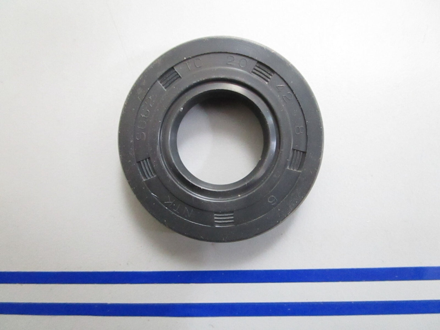 *NEW OEM* 0820 OMC Johnson Evinrude Upper Crankshaft Seal 115500 0115500