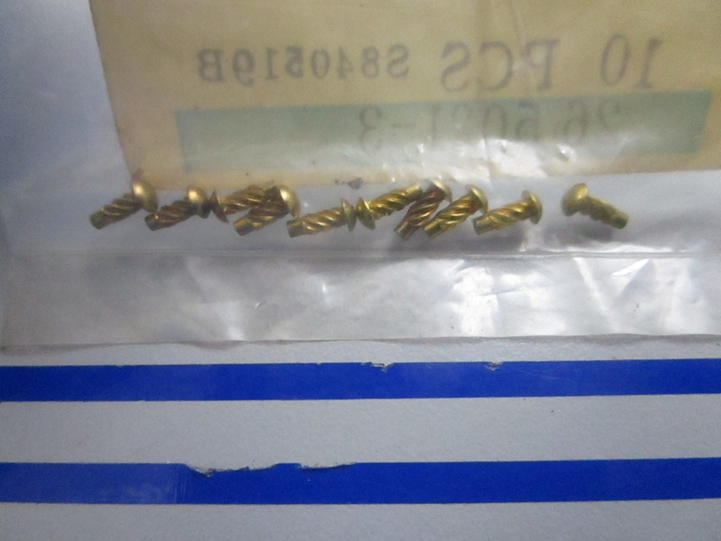 *NEW OEM* (LOT OF 10) 0810 Yamaha Special Shape Rivet 90269-02001-00