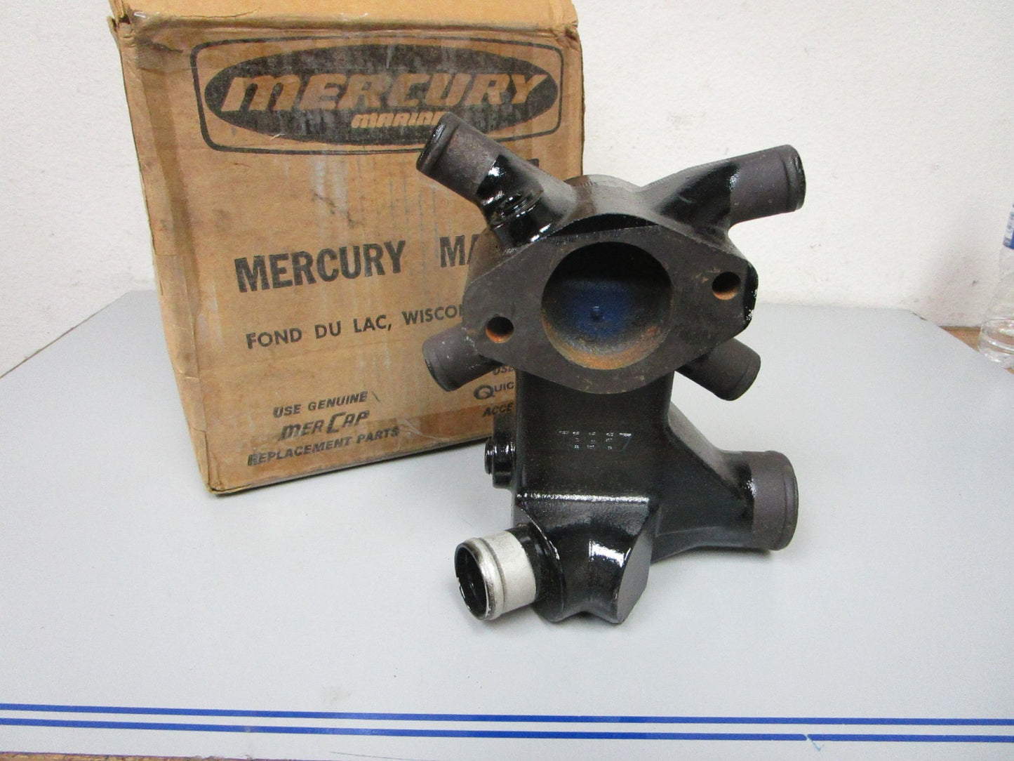 NEW OEM 78985A1 Mercury Mercruiser GM 325 350 454 Thermostat Housing 0720