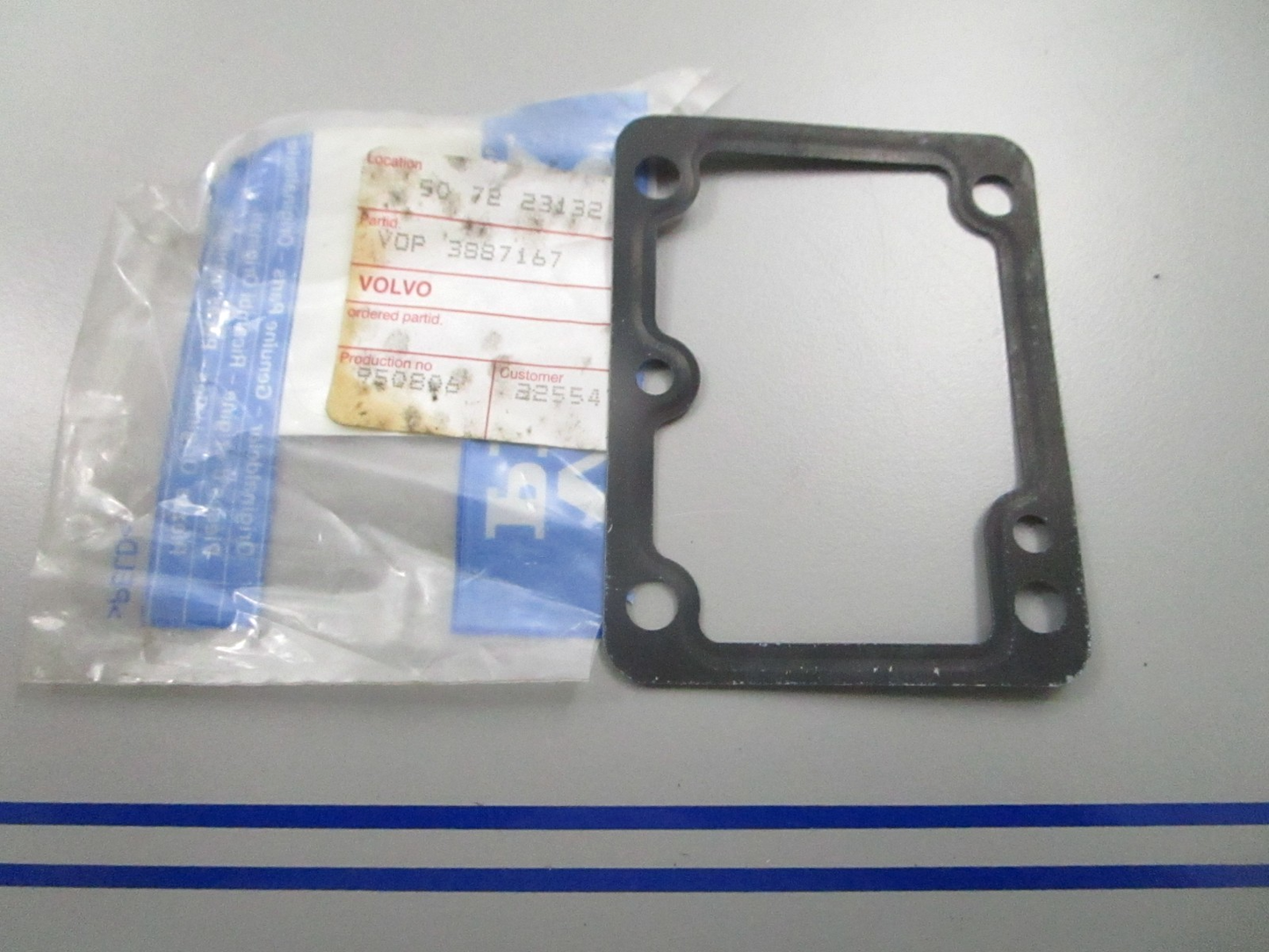 *NEW OEM* 0810 Volvo Penta Shim 3887167