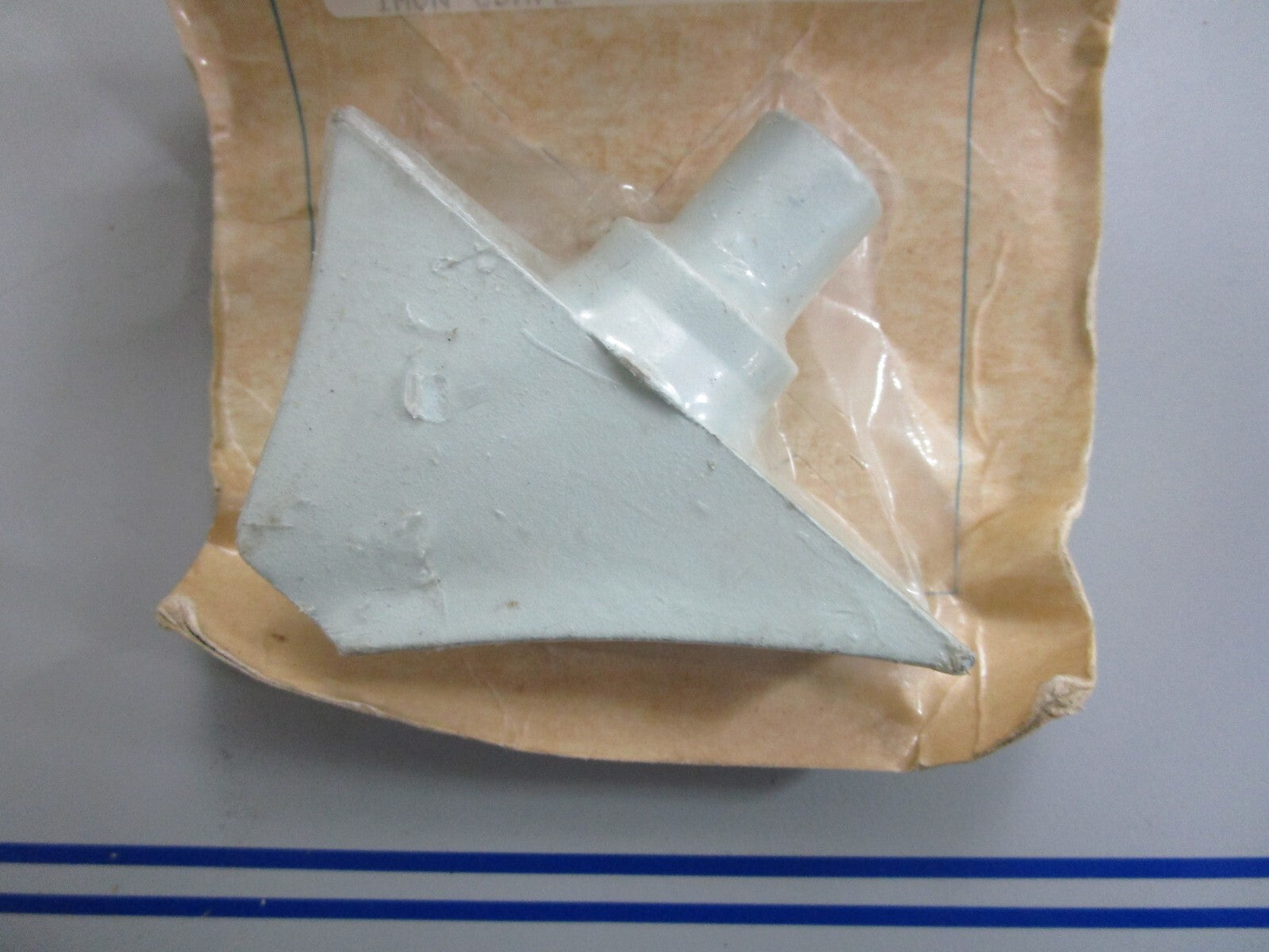 *NEW OEM* 0820 Volvo Penta Fin 852646