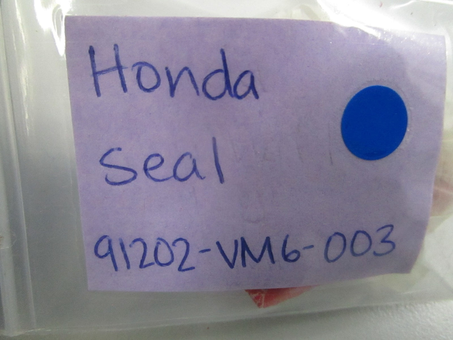 *NEW OEM* 0810 Honda Seal 91202-VM6-003