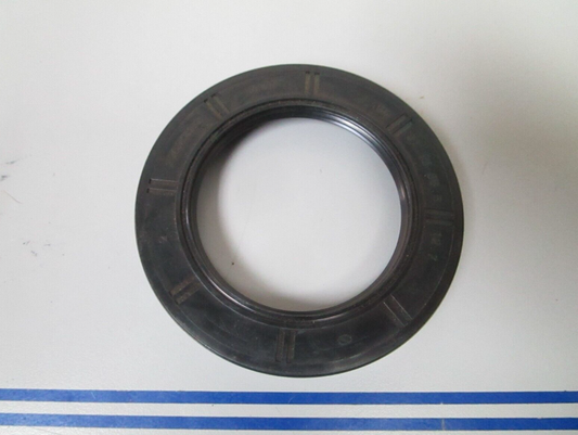 *NEW* 0810 Unbranded Triple Lip Grease Seal 225255UC