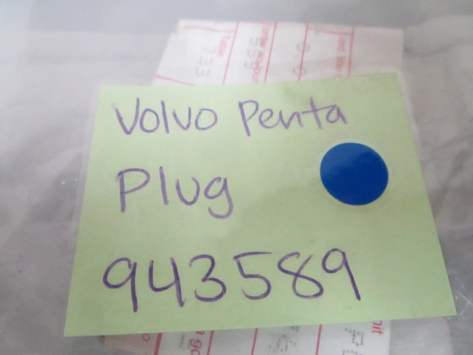 *NEW OEM* 0810 Volvo Penta Plug 943589