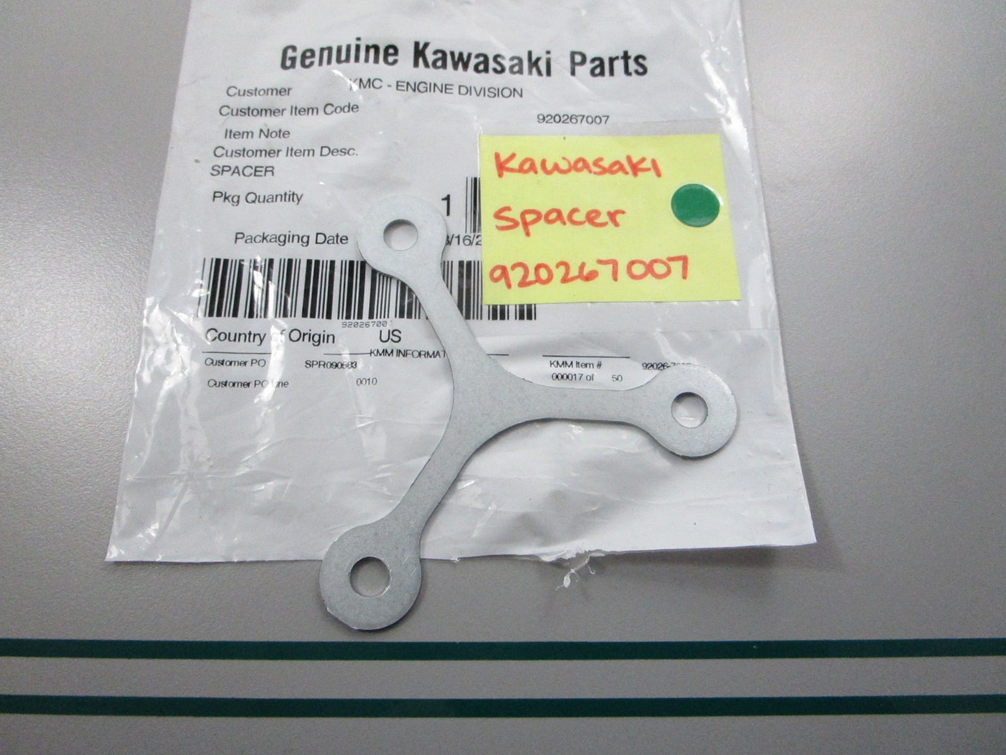 NEW OEM 920267007 Kawasaki Spacer 0810