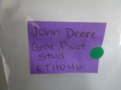 NEW OEM ET11046 John Deere Gear Pivot Stud 0820