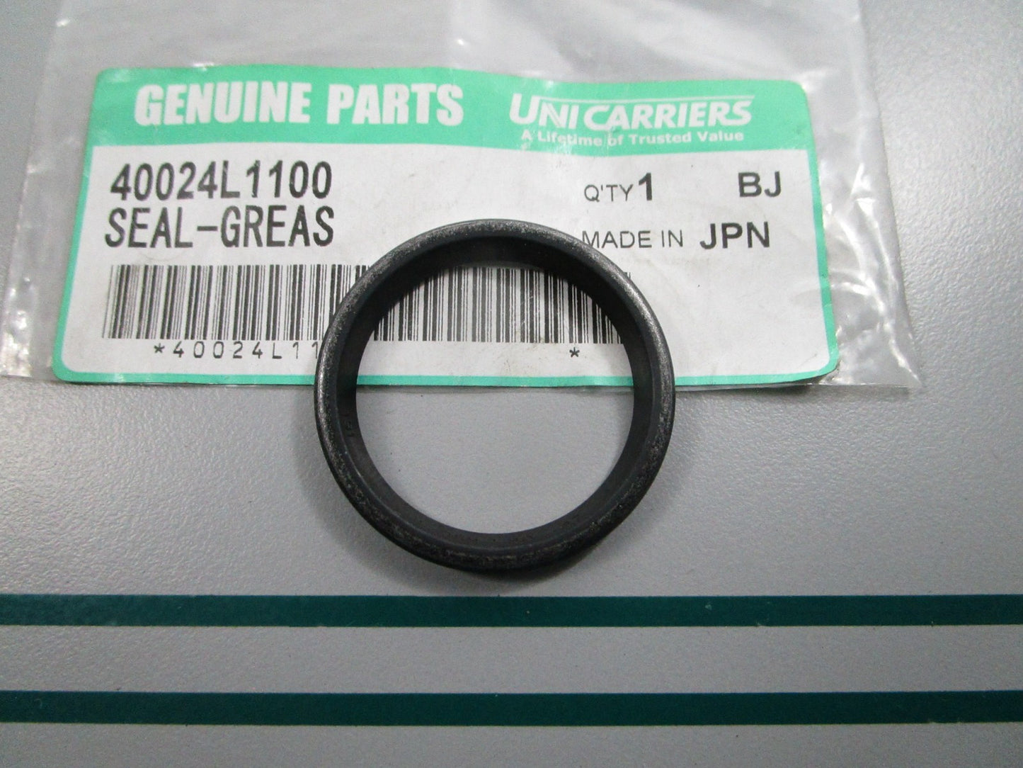 NEW OEM 40024L1100 Mitsubishi Unicarriers Grease Seal 0810