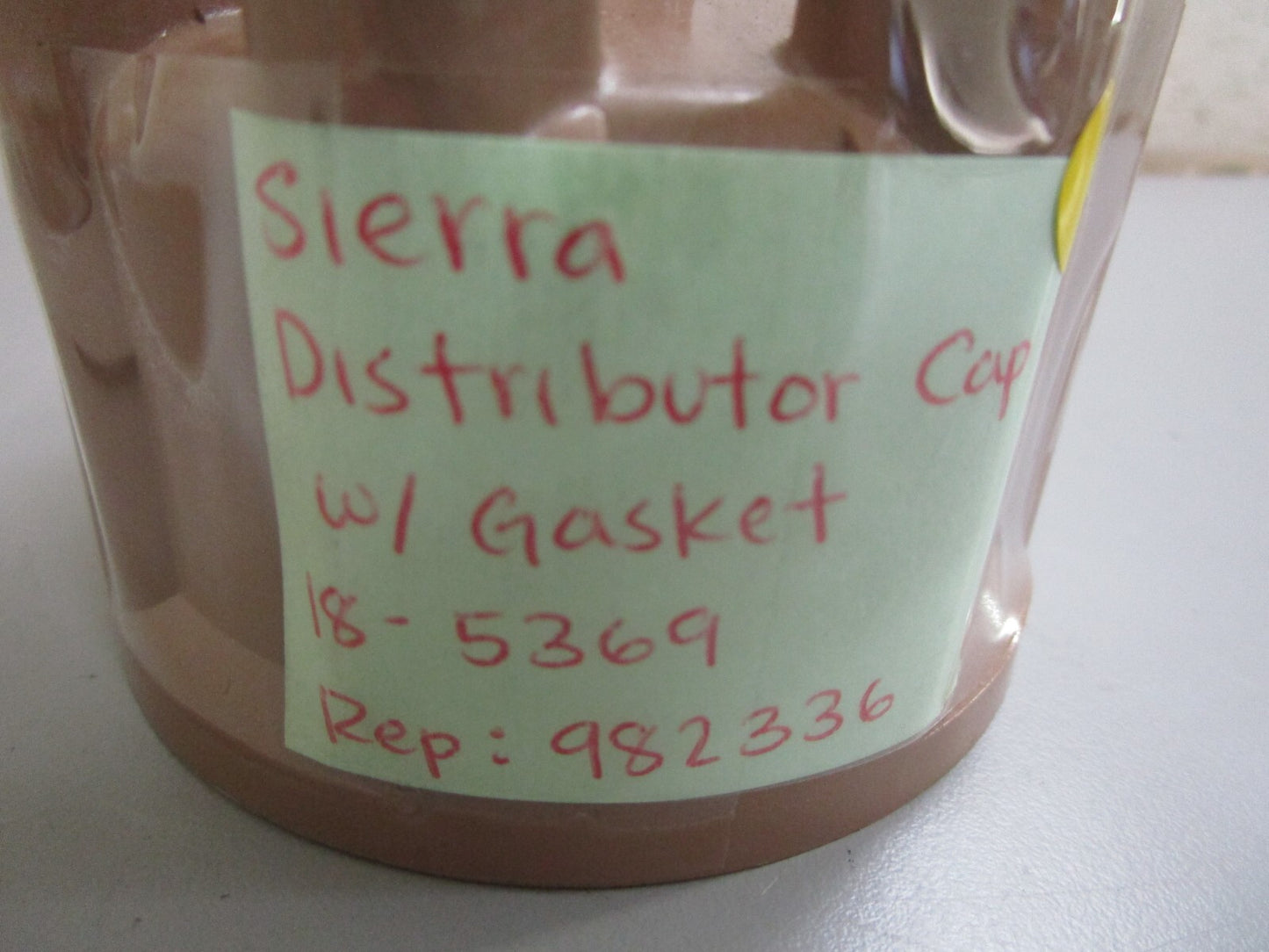 *NEW* 0820 Sierra Distributor Cap w/ Gasket 18-5369 Replaces: 982336