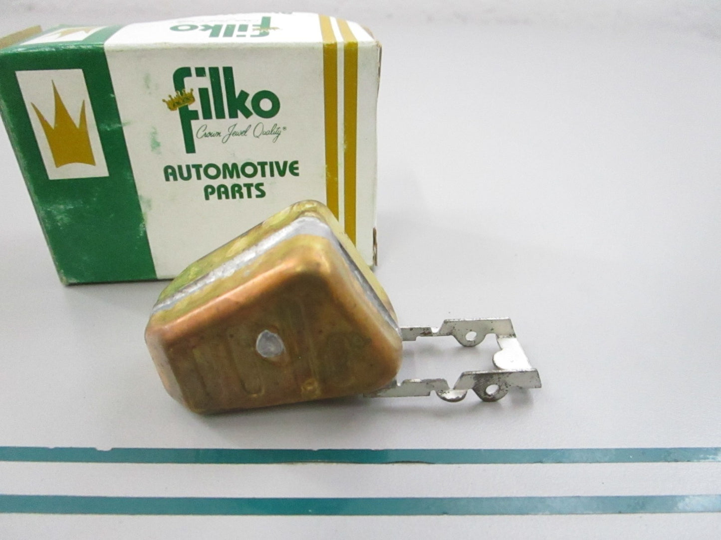 NEW 19-100 Filko Carburetor Float 0810